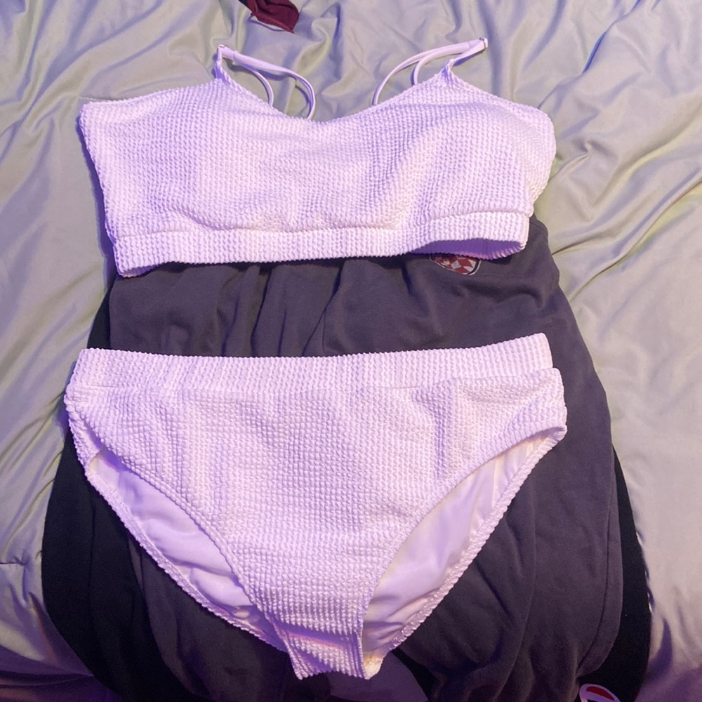 white bikini, 2XL in womens, never woren